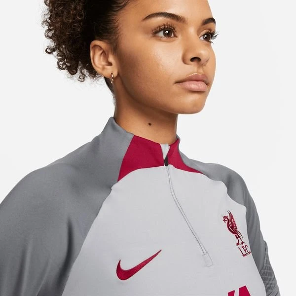 Nike Liverpool Trainingsshirt Dri-FIT Strike Drill - Grau/Smoke Grau/Rot Damen 3 Nike Liverpool Trainingsshirt Dri-FIT Strike Drill - Grau/Smoke Grau/Rot Damen – Bild 3