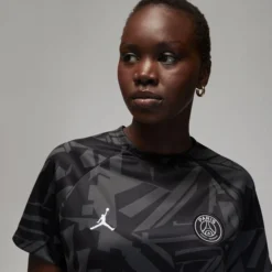 Nike Paris Saint-Germain Training T-Shirt Dri-FIT Pre Match - Schwarz/Weiß Damen 6 Nike Paris Saint-Germain Training T-Shirt Dri-FIT Pre Match - Schwarz/Weiß Damen -Tentree shop 0cf60df17d18