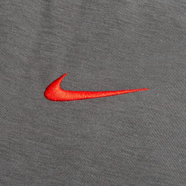Nike Paris Saint-Germain Hoodie Travel - Grau/Schwarz/Rot Damen 10 Nike Paris Saint-Germain Hoodie Travel - Grau/Schwarz/Rot Damen – Bild 10