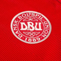 Hummel Dänemark Heimtrikot 2022/23 Frauen EM 2022 Damen -Tentree shop 75aa2ce0dd5a