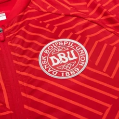 Hummel Dänemark Trainingsjacke Line Up Frauen EM 2022 - Tango Rot Damen -Tentree shop 9ddf456eb6d1