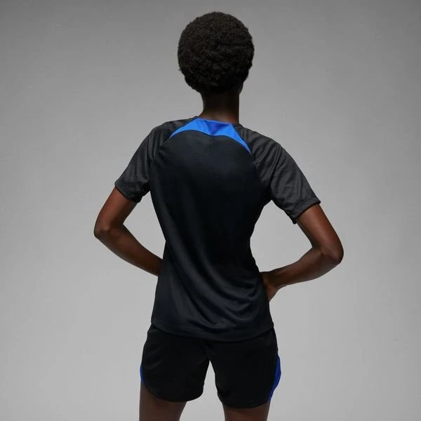 Nike Paris Saint-Germain Training T-Shirt Dri-FIT Strike Jordan X PSG - Schwarz/Blau/Rot Damen 2 Nike Paris Saint-Germain Training T-Shirt Dri-FIT Strike Jordan X PSG - Schwarz/Blau/Rot Damen – Bild 2